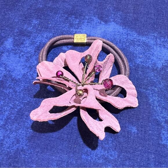 Colette Malouf Leather Cutout Flower bendable beaded hair band bow NWOT - Picture 2 of 3
